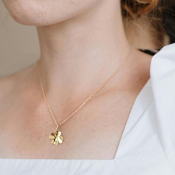 Four Leaf Clover Pendant Necklace for Women, 14K Gold Plated heart clover Neckla - Picture 5 of 9